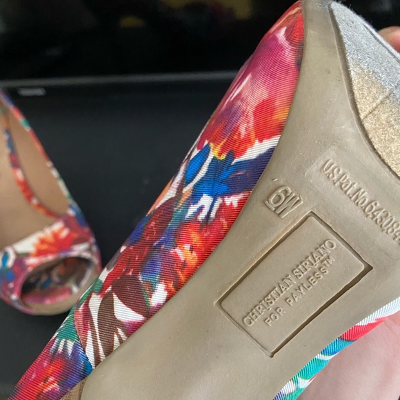 Floral Heels - Picture 3 of 3